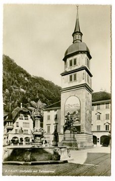 J034 Altdorf Dorfplatz mit Telldenkmal / Zwitserland