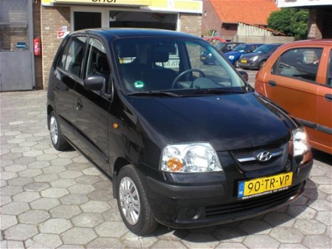 Hyundai Atos - 1.1i Active Young ZWART-BJ 2007-APK 14-MEI-2020 - 1