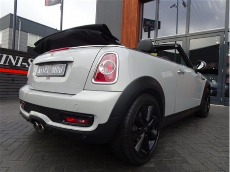 Mini Mini Cabrio - 1.6 Cooper S aut 184pk/leer/navi/xenon/top - 1