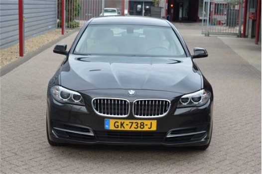 BMW 5-serie Touring - 520i Business, o.a Navi // Xenon - 1