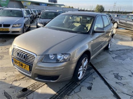 Audi A3 Sportback - 1.6 FSI Ambiente Pro Line Sportback - 1