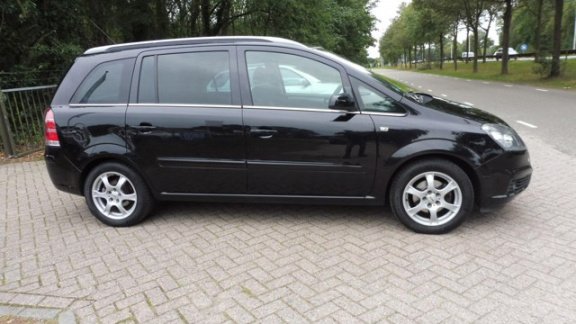 Opel Zafira - 1.8 Business 7 pers, airco, trekhaak keurige auto - 1