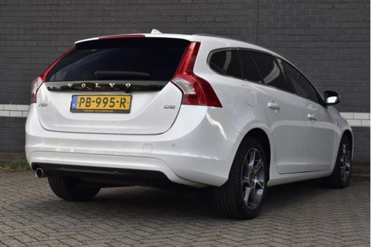 Volvo V60 - 1.6D 115pk Ocean Race / Navi / Leder - 1