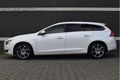 Volvo V60 - 1.6D 115pk Ocean Race / Navi / Leder - 1 - Thumbnail