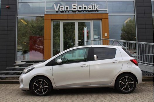 Toyota Yaris - 1.5 Hybrid Dynamic Panoramadak, Navigatie, Halflederen bekleding - 1