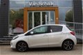 Toyota Yaris - 1.5 Hybrid Dynamic Panoramadak, Navigatie, Halflederen bekleding - 1 - Thumbnail