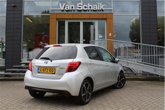 Toyota Yaris - 1.5 Hybrid Dynamic Panoramadak, Navigatie, Halflederen bekleding - 1