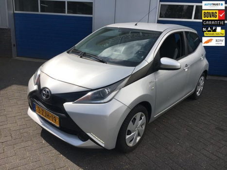 Toyota Aygo - 1.0 VVT-i x-play - 1