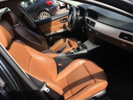 BMW 3-serie Touring - 320d Efficient Dynamics Edition Luxury Line M pakket - 1
