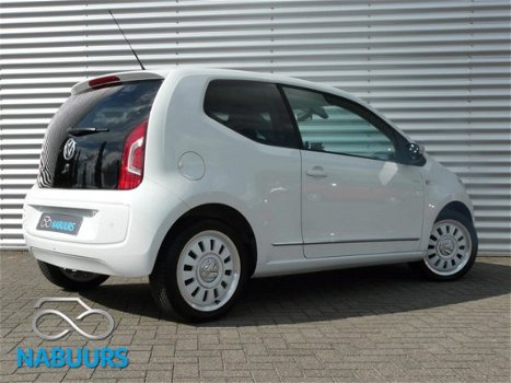 Volkswagen Up! - 75PK High up White Edition, Navi. PDC. Stoelverw - 1