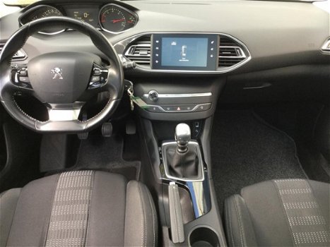 Peugeot 308 - 1.6 HDi 120pk Blue Lease Executive met Navigatie - 1