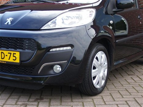 Peugeot 107 - 1.0 Active 68PK 5-drs, airco, elektr.ramen, LED, stuurbekr. RIJKLAAR - 1