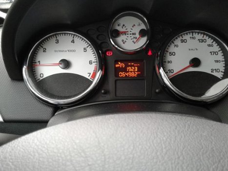 Peugeot 207 - 1.4 VTi Millesim 200 Super nette 207 met maar 64982 km!! VERKOCHT!! - 1