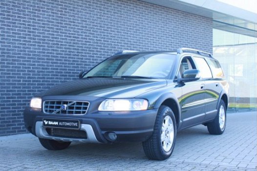 Volvo XC70 - 2.5 T Momentum Family Mobility Audio Line | Nette uitvoering | Historie aanwezig - 1