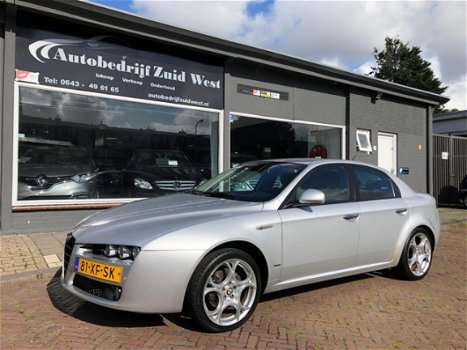 Alfa Romeo 159 - 2.2 JTS Distinctive Xenon Trekhaak Navi Nap 2e eig - 1