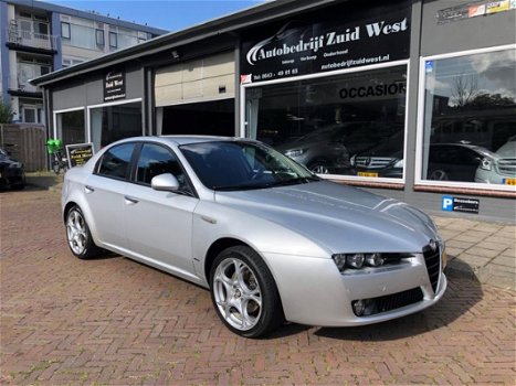 Alfa Romeo 159 - 2.2 JTS Distinctive Xenon Trekhaak Navi Nap 2e eig - 1