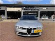 Alfa Romeo 159 - 2.2 JTS Distinctive Xenon Trekhaak Navi Nap 2e eig - 1 - Thumbnail