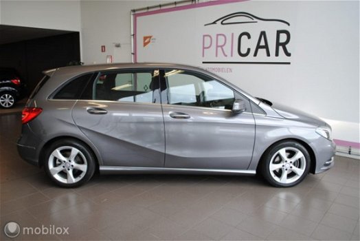 Mercedes-Benz B-klasse - 180 Ambition Sport Navi/2 x PDC/Trekhaak - 1