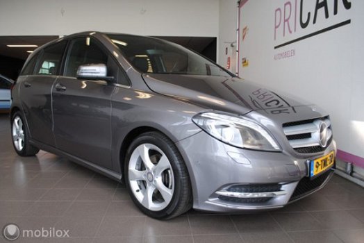 Mercedes-Benz B-klasse - 180 Ambition Sport Navi/2 x PDC/Trekhaak - 1