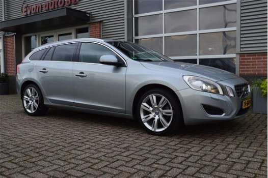 Volvo V60 - 2.0 D3 Kinetic - 1