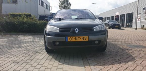 Renault Mégane - 1.4-16V Privilège Comfort , 5 drs, bwj 2004, apk 02-2020 - 1