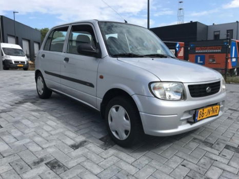 Daihatsu Cuore - 1.0-12V DVVT XTi , 5 drs, bwj 2002, APK bij aflevering - 1