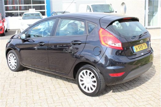 Ford Fiesta - 1.4 96PK Trend Automaat 5-Drs | Airco | Elektrische Ramen & Spigels Radio CD/MP3-Spele - 1