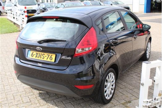 Ford Fiesta - 1.4 96PK Trend Automaat 5-Drs | Airco | Elektrische Ramen & Spigels Radio CD/MP3-Spele - 1