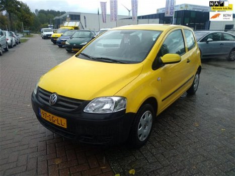 Volkswagen Fox - 1.2 Trendline Gewoon lekker goedkoop rijden en 3 drs stuurbekrachting met apk - 1