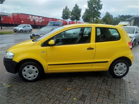 Volkswagen Fox - 1.2 Trendline Gewoon lekker goedkoop rijden en 3 drs stuurbekrachting met apk - 1