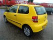 Volkswagen Fox - 1.2 Trendline Gewoon lekker goedkoop rijden en 3 drs stuurbekrachting met apk - 1 - Thumbnail