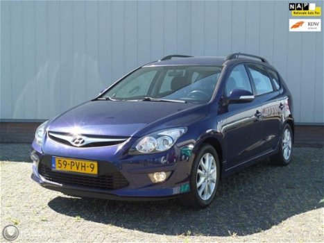 Hyundai i30 CW - - i-Motion Business Blue Drive Start/Stop - 1