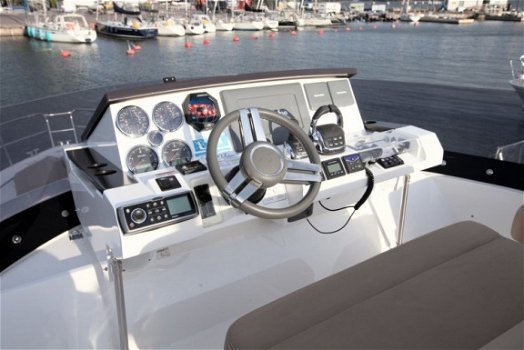 Sealine F42 - 6