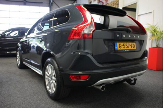 Volvo XC60 - 2.4D FWD Summum LEDER NAVIGATIE CRUISE CONTROL AFN. TREKHAAK PDC TELEFOON ZEER MOOI - 1