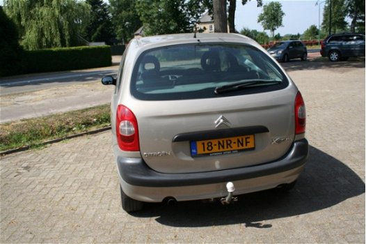 Citroën Xsara Picasso - 2.0i-16V Différence 2 automaat, trekhaak airco - 1