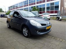 Renault Clio - 1.2-16V Business Line Apk/Airco/Nap/Cd/Boekjes/Velgen/Elektrisch/Centraal