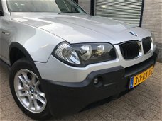 BMW X3 - 2.0i Executive/Airco/Pdc/Multi.Stuur/Trekhaak/Youngtimer