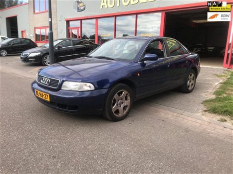 Audi A4 - 1.8 5V Advance - 1