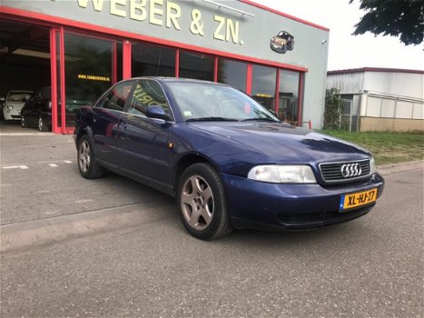 Audi A4 - 1.8 5V Advance - 1