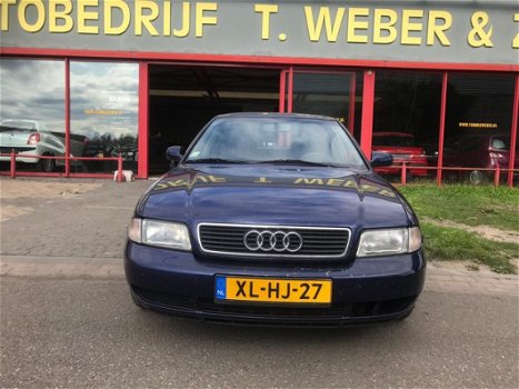 Audi A4 - 1.8 5V Advance - 1