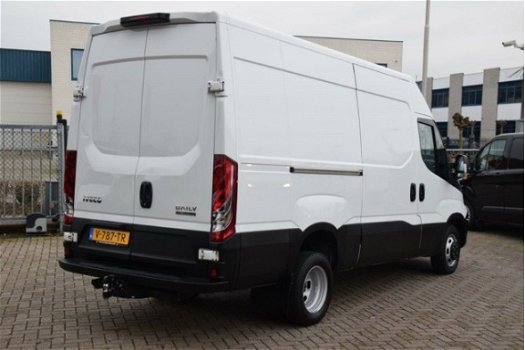 Iveco Daily - 35C14 L2H2 Automaat Dubbel lucht Trekgewicht 3.500kg. 02-2017 - 1