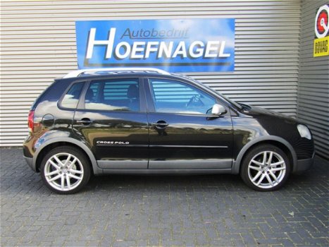 Volkswagen Polo - 1.4-16V Cross - 1