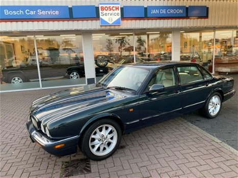 Jaguar XJ - 3.2 V8 EXECUTIVE - Youngtimer - Climate/Leder/Automaat - 1