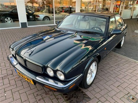 Jaguar XJ - 3.2 V8 EXECUTIVE - Youngtimer - Climate/Leder/Automaat - 1