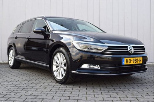 Volkswagen Passat Variant - 1.6 TDI Highline Leder/Alcantara, Panoramadak, Trekhaak, LED Koplampen, - 1