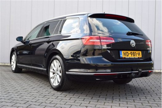 Volkswagen Passat Variant - 1.6 TDI Highline Leder/Alcantara, Panoramadak, Trekhaak, LED Koplampen, - 1