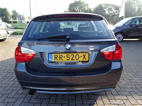 BMW 3-serie Touring - 320i Business Line Airco cruise LM - 1