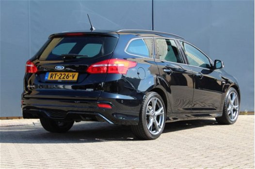 Ford Focus Wagon - 1.0 ST-Line 125pk | Navigatie | Climate Control | Parkeersensoren | - 1