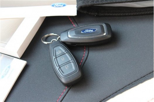 Ford Focus Wagon - 1.0 ST-Line 125pk | Navigatie | Climate Control | Parkeersensoren | - 1