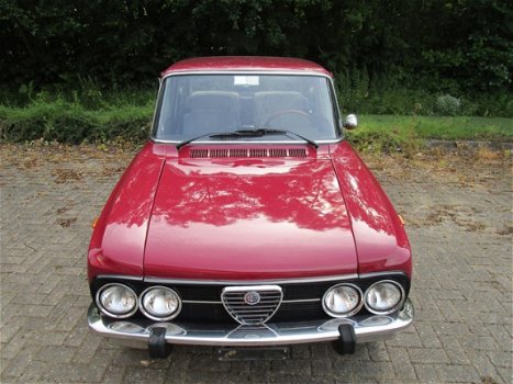 Alfa Romeo Giulia - 1300 - 1